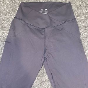 Forthepeach- grey leggings w/butt scrunch